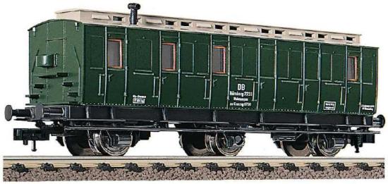 DB 3 Axle Crew Coach GRN<br /><a href='images/pictures/Fleischmann/5594.jpg' target='_blank'>Full size image</a>